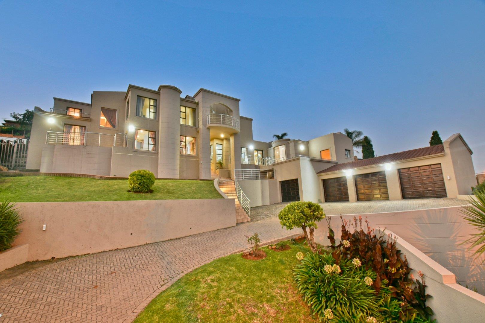 6 Bedroom House for sale in Glenvista 15 Tandjiesberg Avenue P24