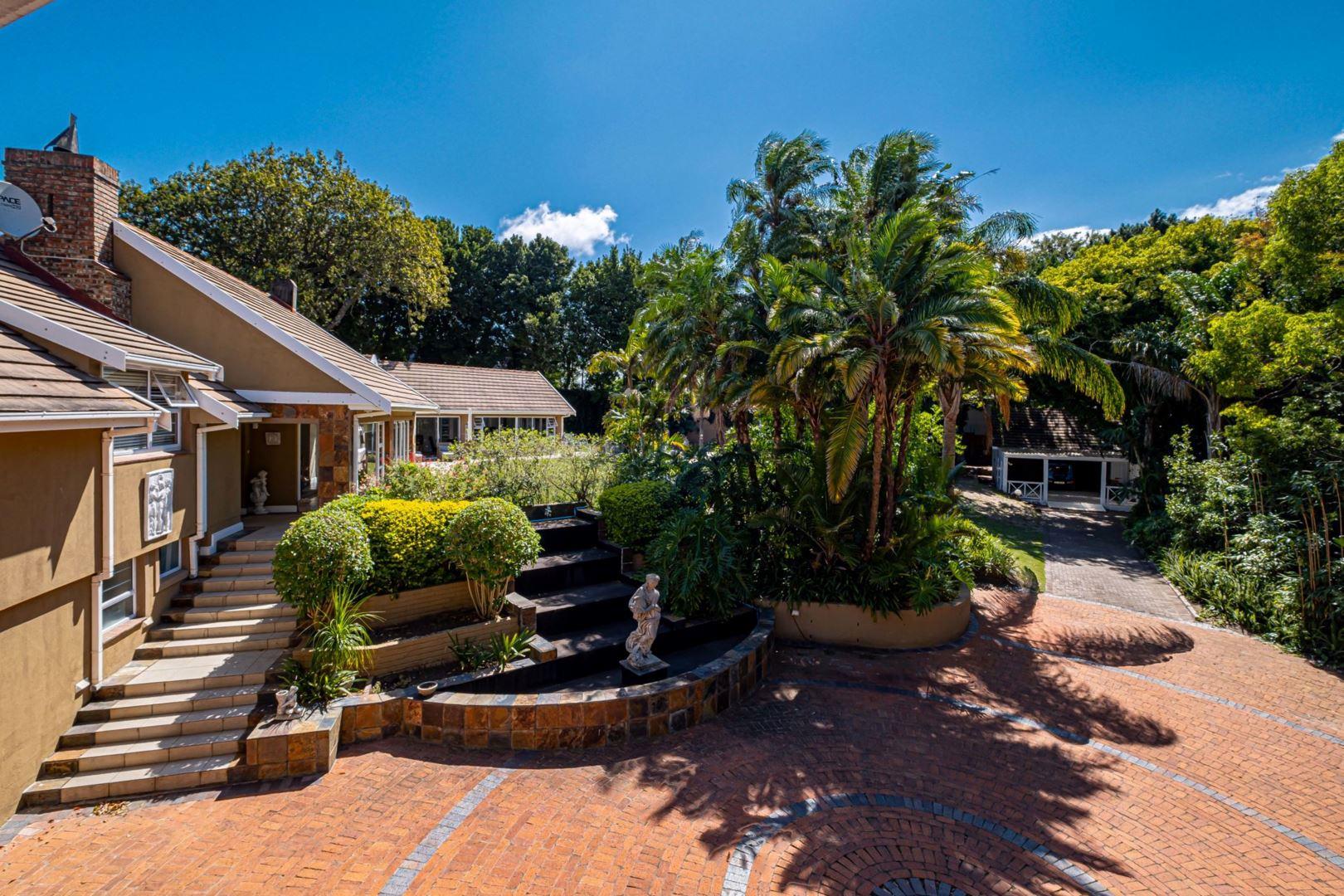 5 Bedroom House for sale in Weybridge Park 5 Vitry Avenue P24111123282