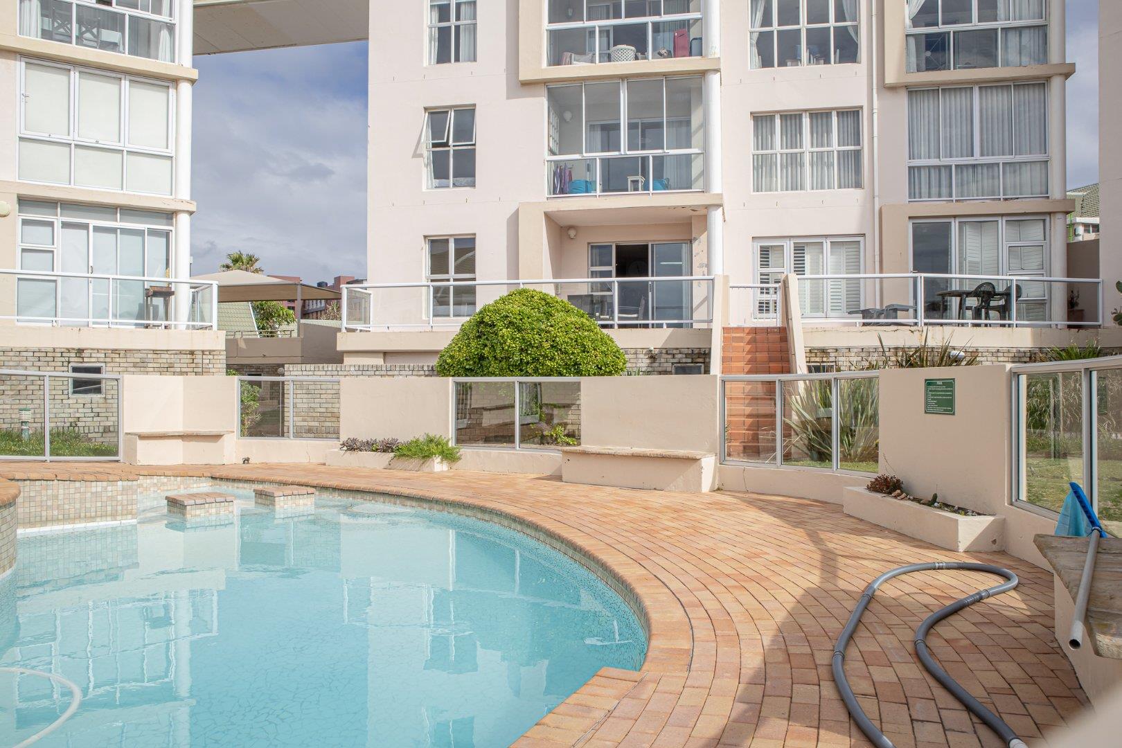 Summerstrand Property Apartments / flats for sale in Summerstrand