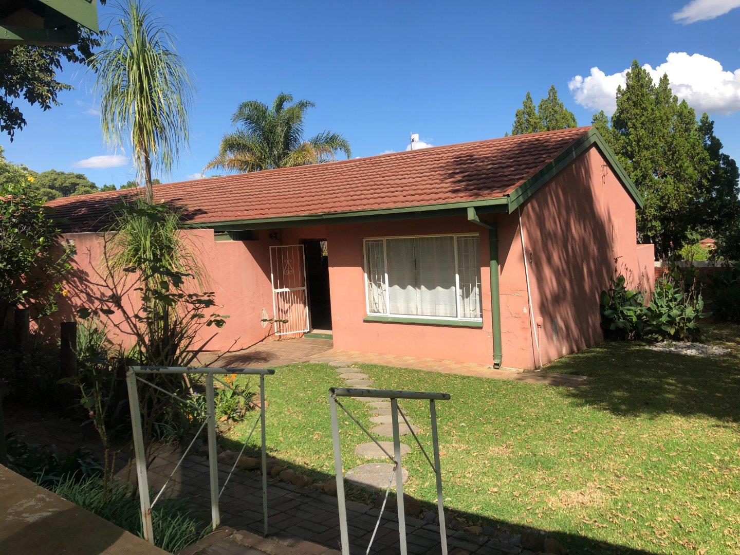 Aviary Hill Property Property and houses for sale in Aviary Hill