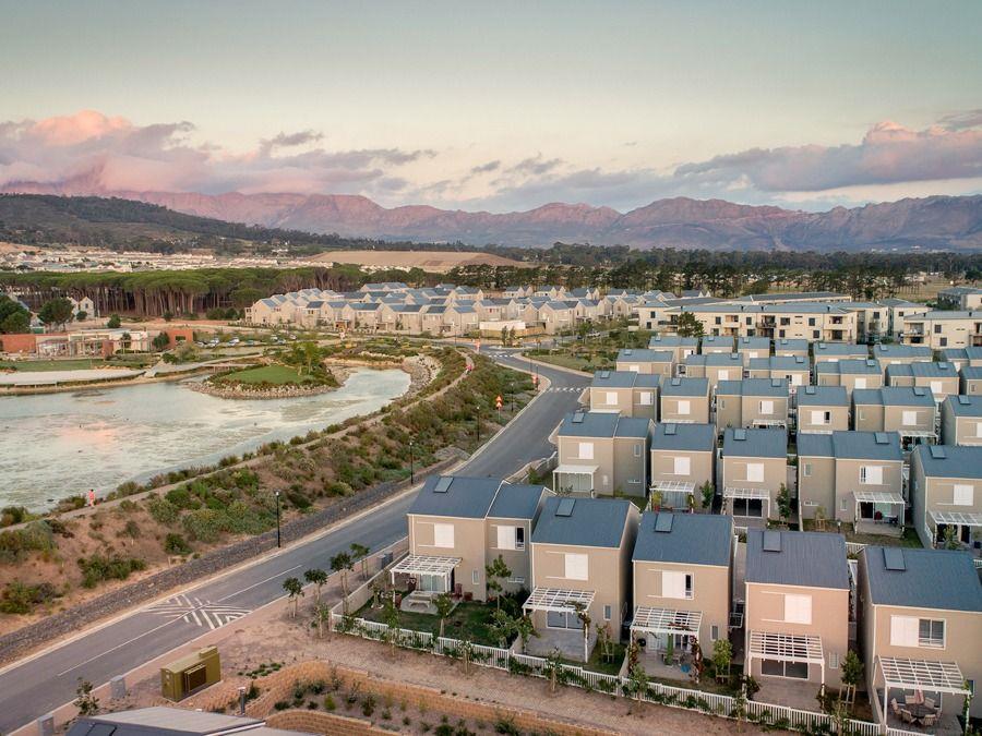 Townhouses for sale in Somerset West Somerset West Property