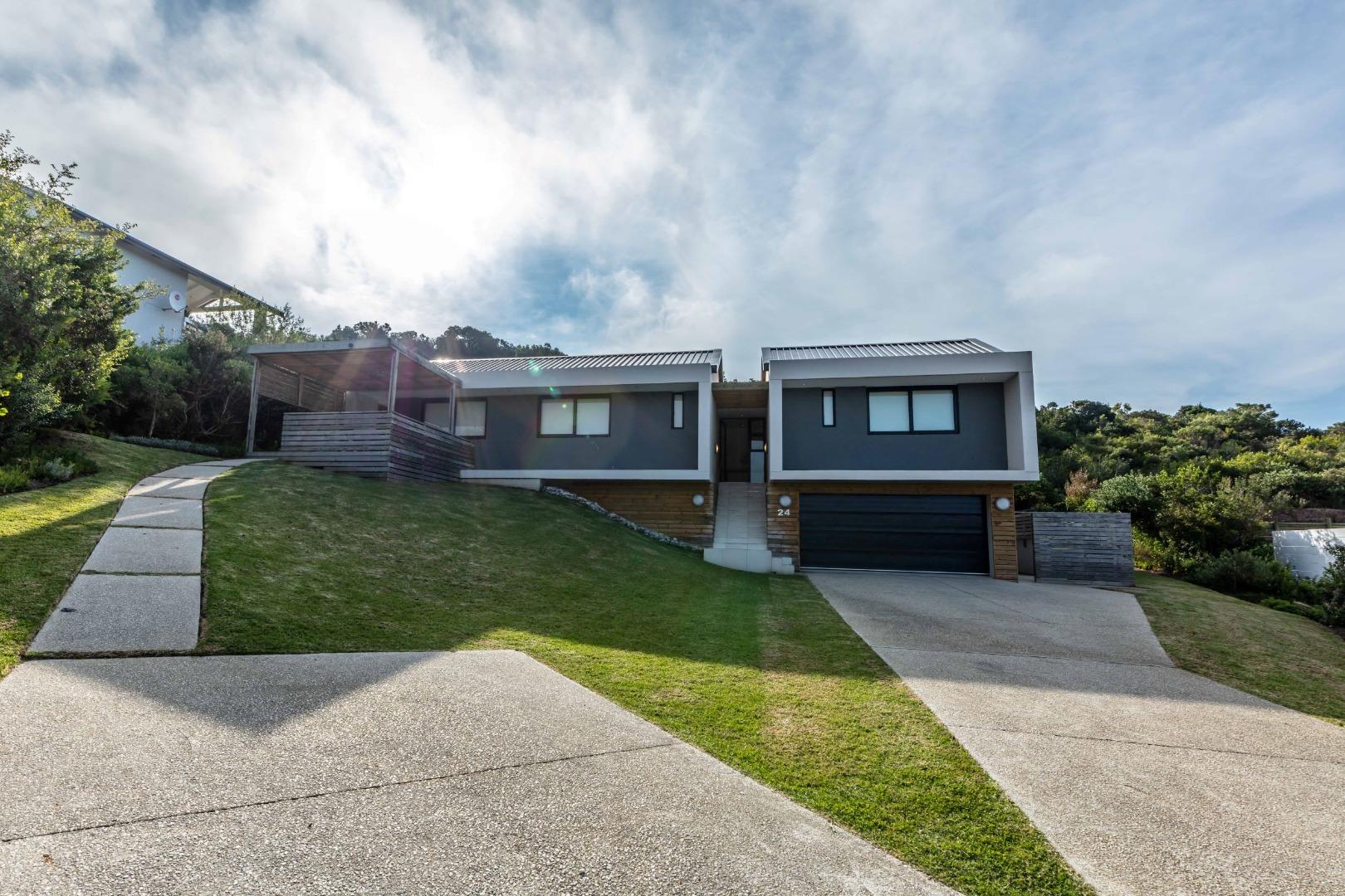 4 Bedroom House to rent in Brackenridge Estate 24 Bitou Glade P24