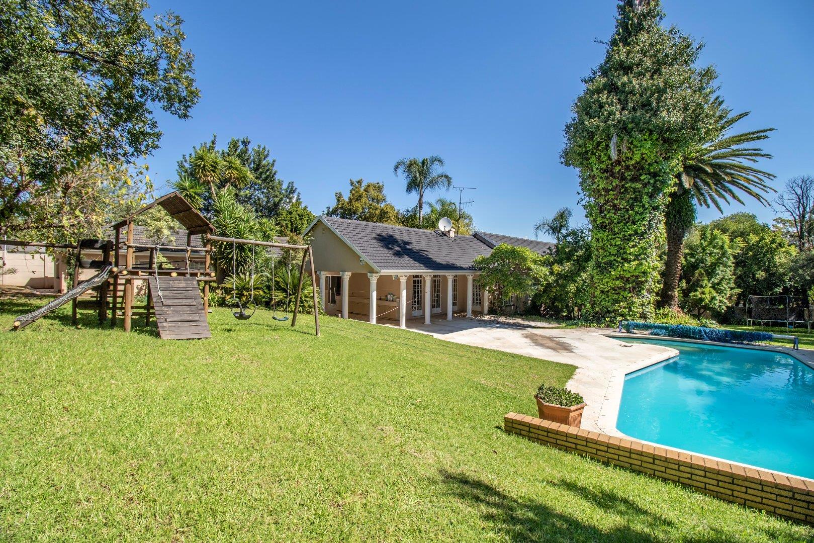 4 Bedroom House for sale in Morningside Manor P24114429710