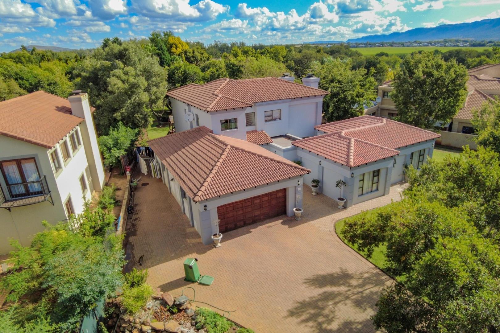 5 Bedroom House for sale in WestLake Country & Safari Estate 55 Heron