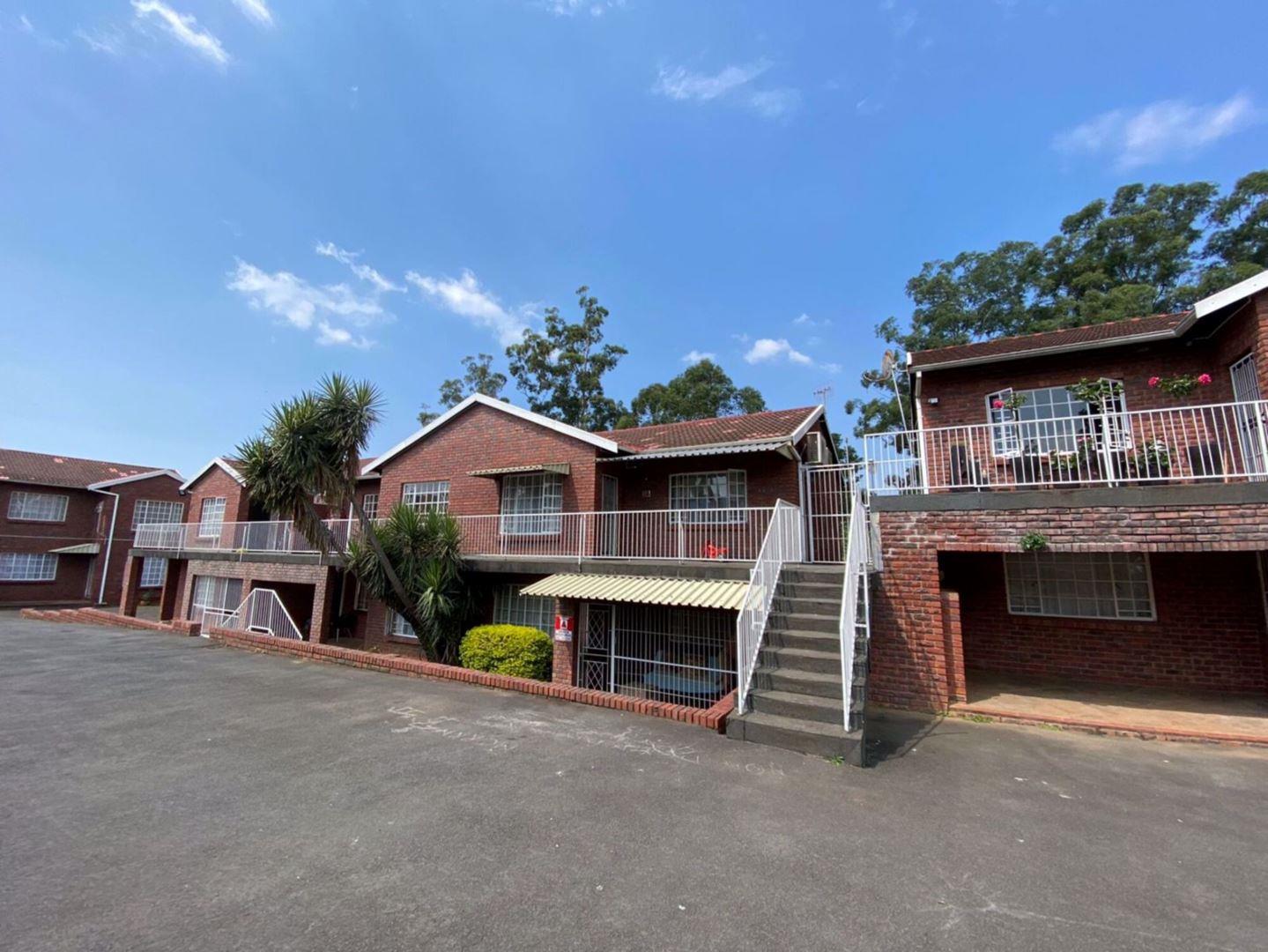 2 Bedroom Apartment / flat for sale in Prestbury P24114644344