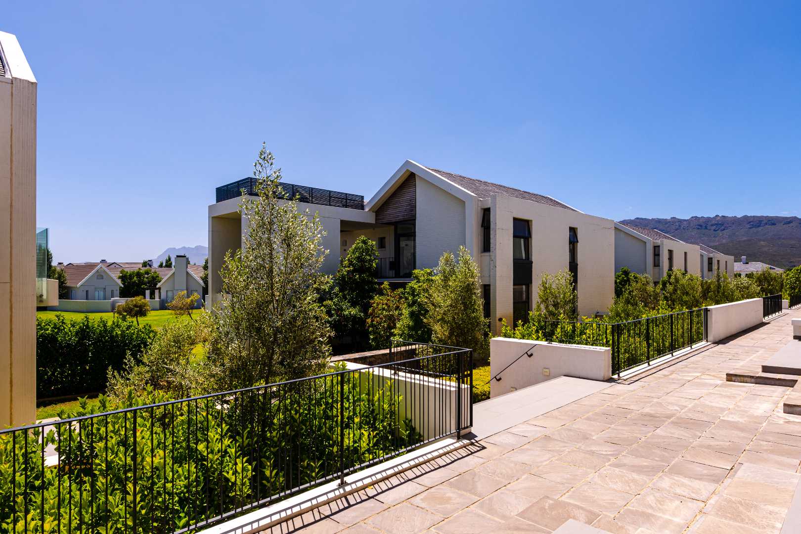 Val De Vie Estate Property Apartments / flats to rent in Val De Vie