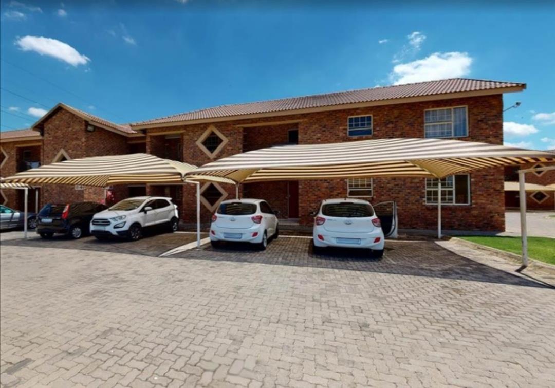 0.5 Bedroom Apartment / flat for sale in Crystal Park 14 Orchards