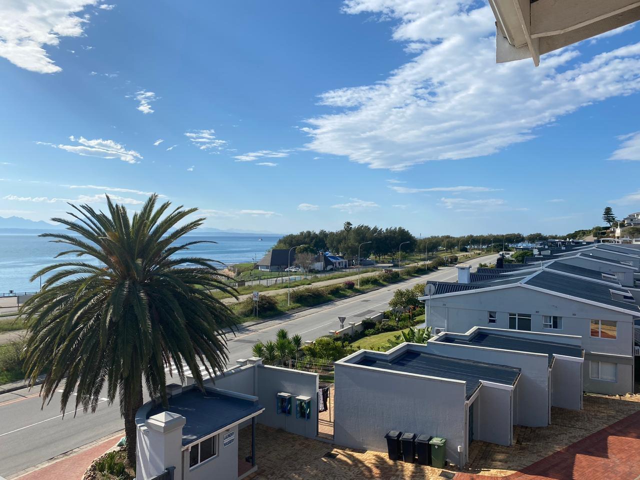 2 Bedroom Apartment / flat to rent in Mossel Bay Central 94 Long