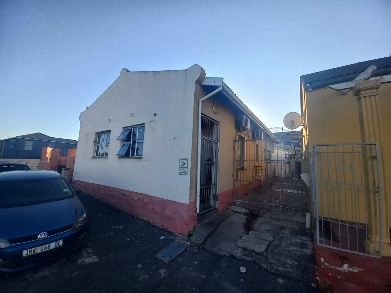 5 Bedroom House for sale in Quigney P24111256291