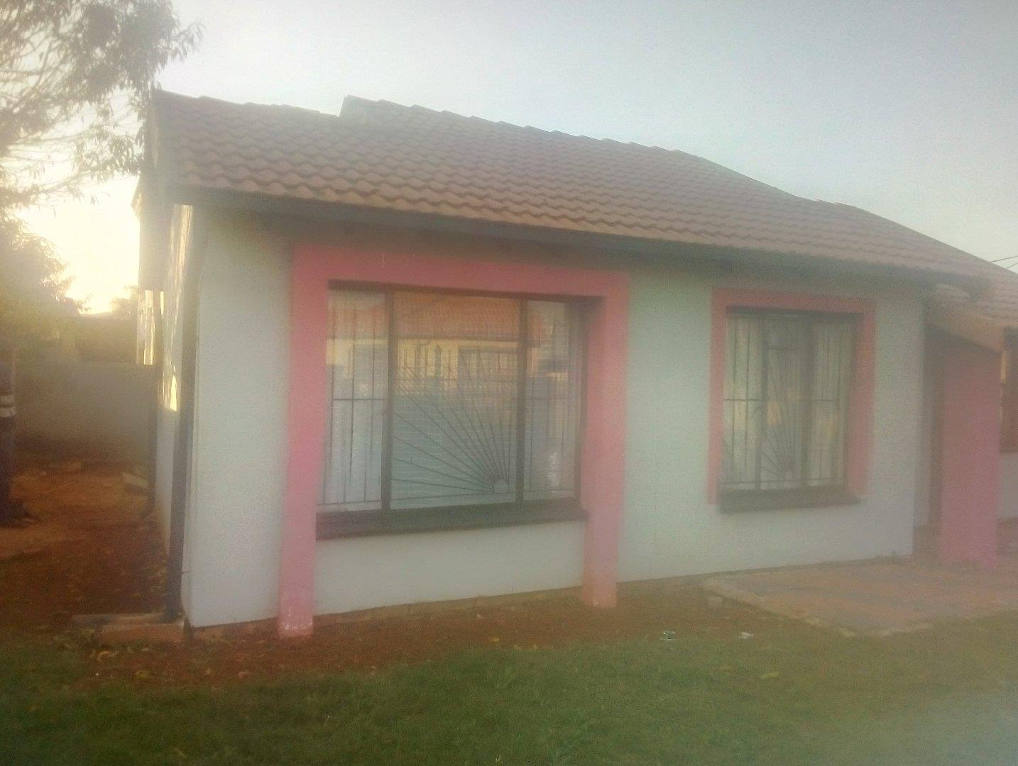 Lotus Gardens Property Property and houses for sale in Lotus Gardens