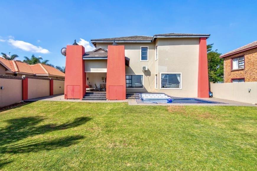 4 Bedroom Townhouse to rent in Glen Eagle Estate P24111266612