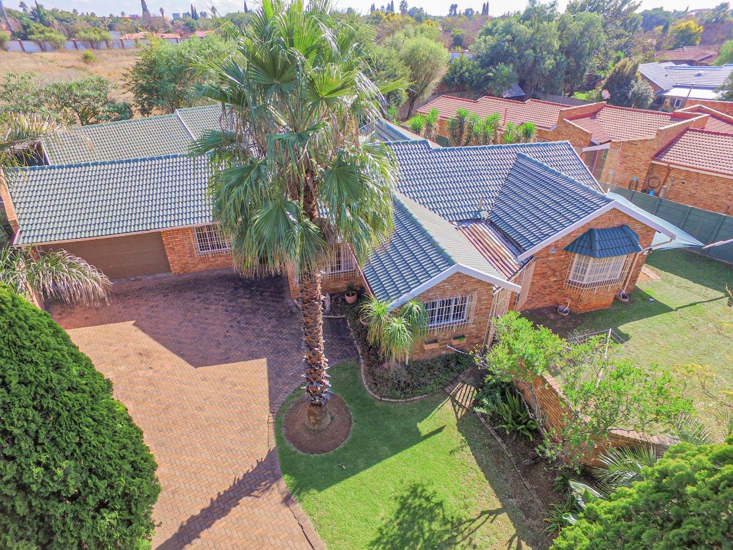 Sunward Park Property Property and houses to rent in Sunward Park