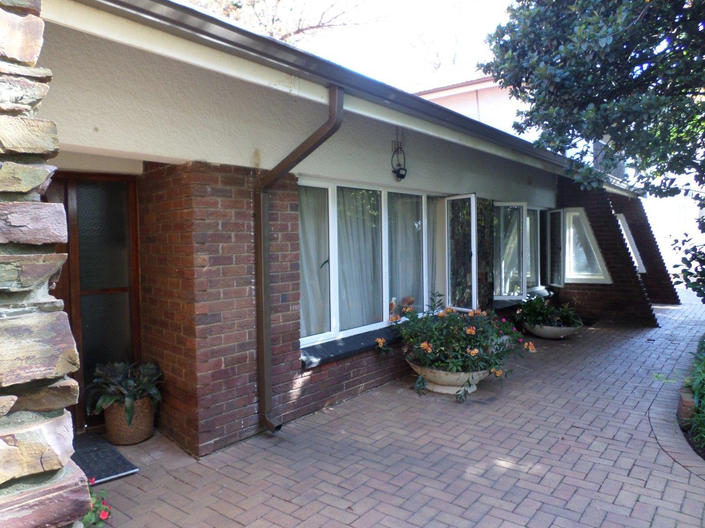 4 Bedroom House for sale in Lambton P24111297188