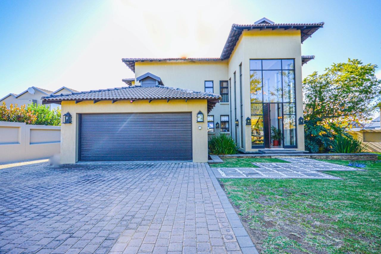 4 Bedroom House for sale in Copperleaf Estate P24110477604