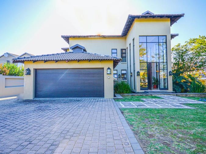 4 Bedroom House for Sale in Copperleaf Estate