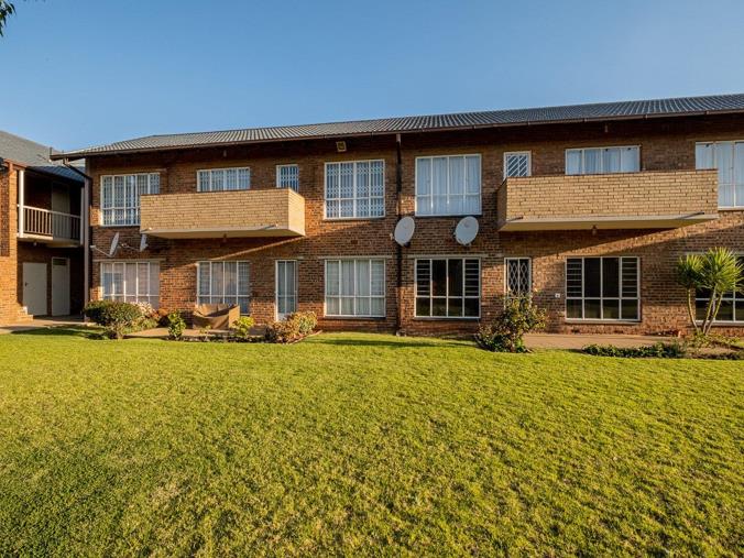 3 Bedroom Townhouse for Sale in Horizon View