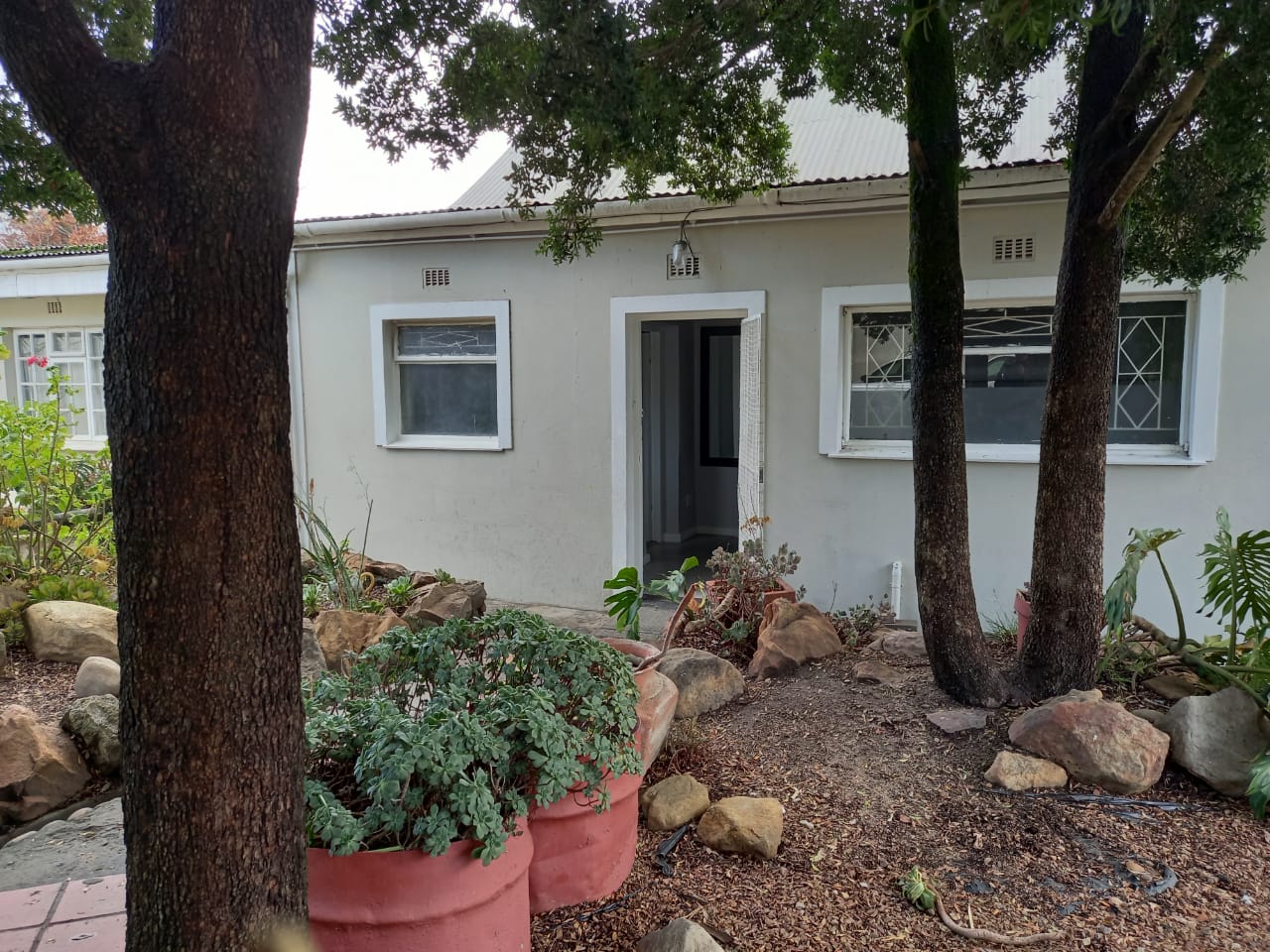 Property and houses to rent in Wellington Wellington Property