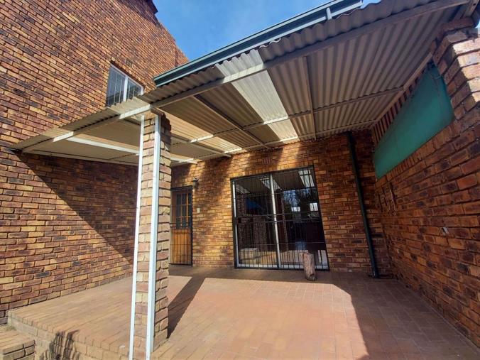 3 Bedroom House for Sale in Heidelberg Central