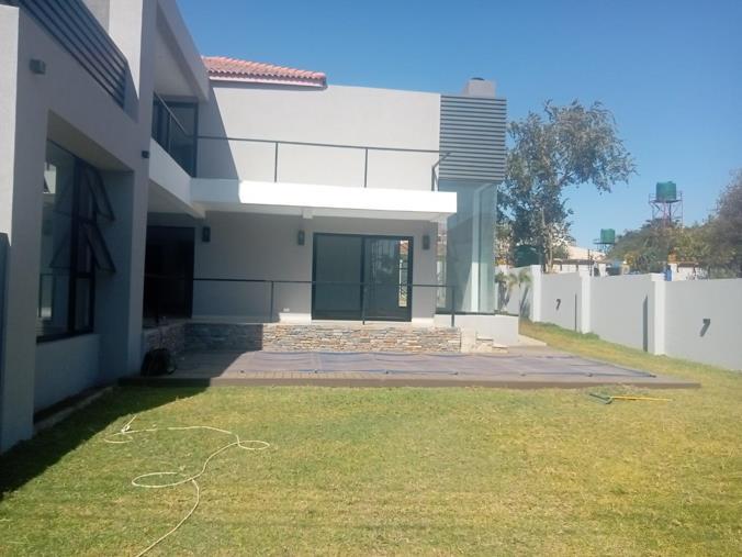 4 Bedroom House to Rent in Roma