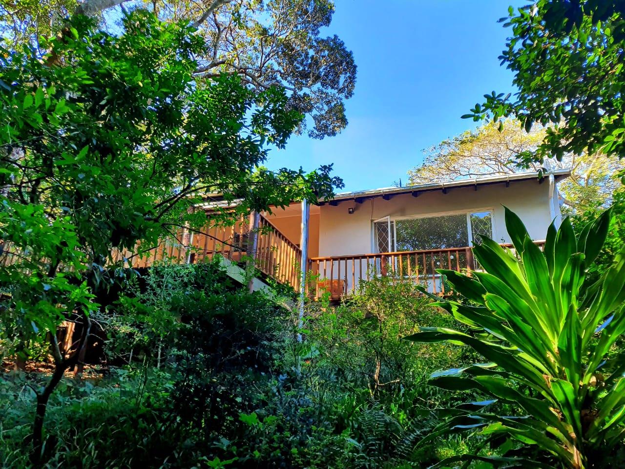 3 Bedroom House for sale in Uvongo P24111375430