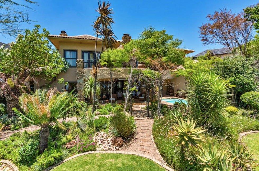 4 Bedroom House for sale in Eagle Canyon Golf Estate Muirfield Drive