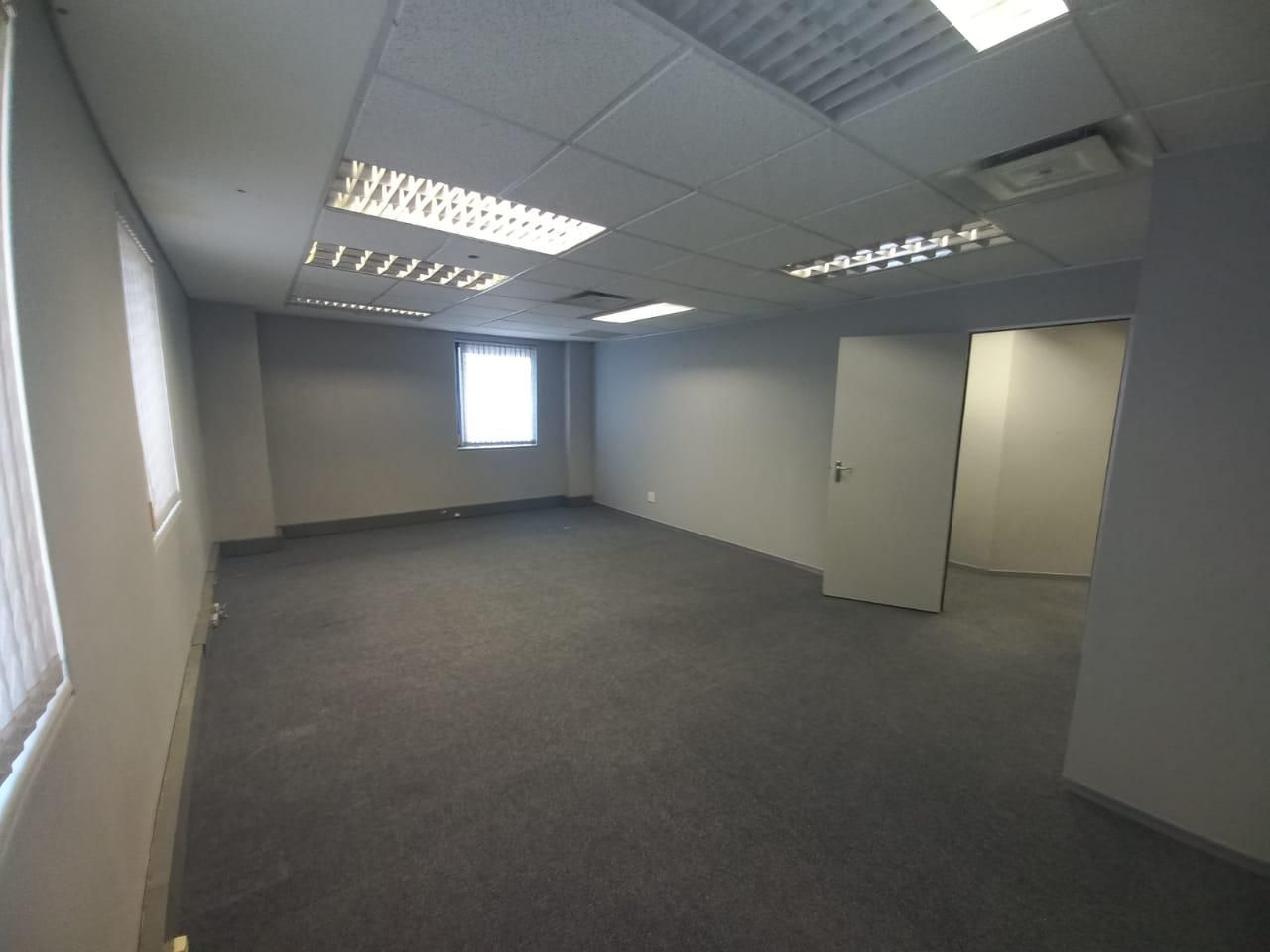 Commercial property to rent in Musgrave P24111389949