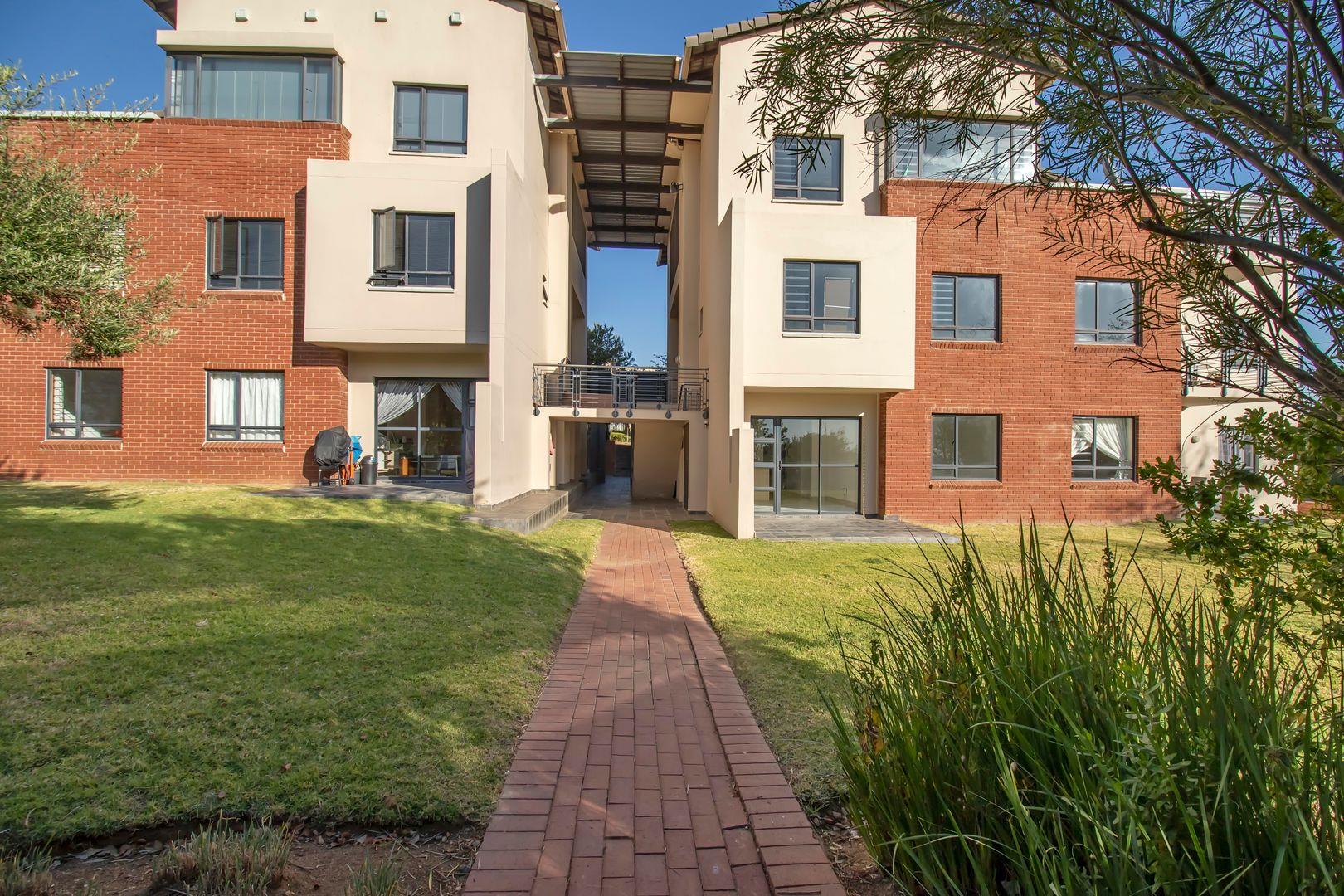 Jackal Creek Golf Estate Property Property and houses to rent in