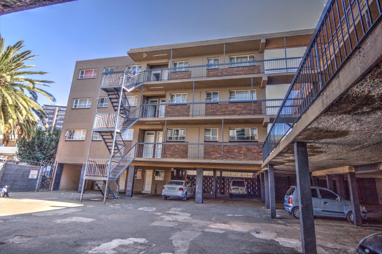 3 Bedroom Apartment / flat to rent in Kempton Park Central Spectrum