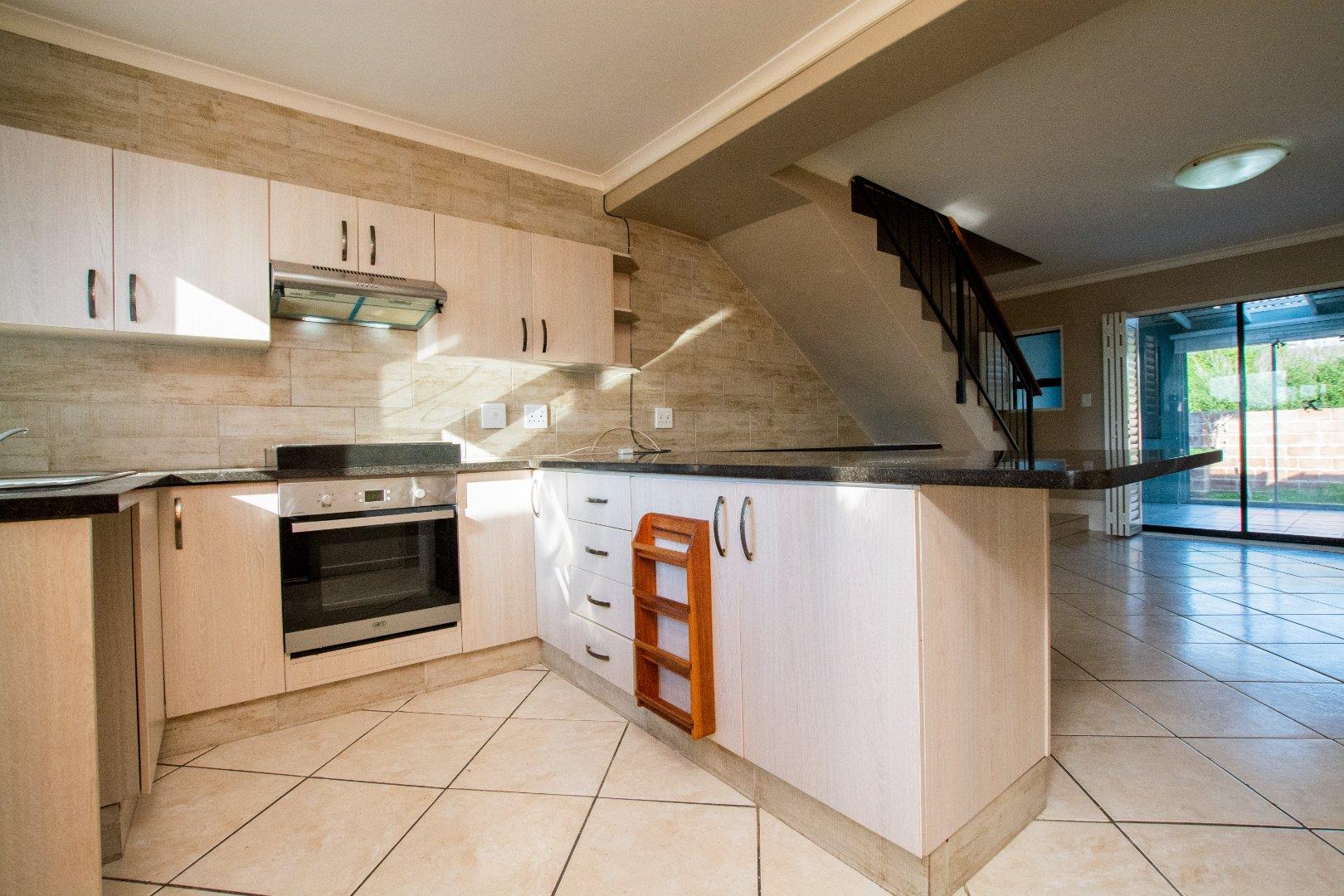 Paradise Beach, Jeffreys Bay Property Property and houses to rent in