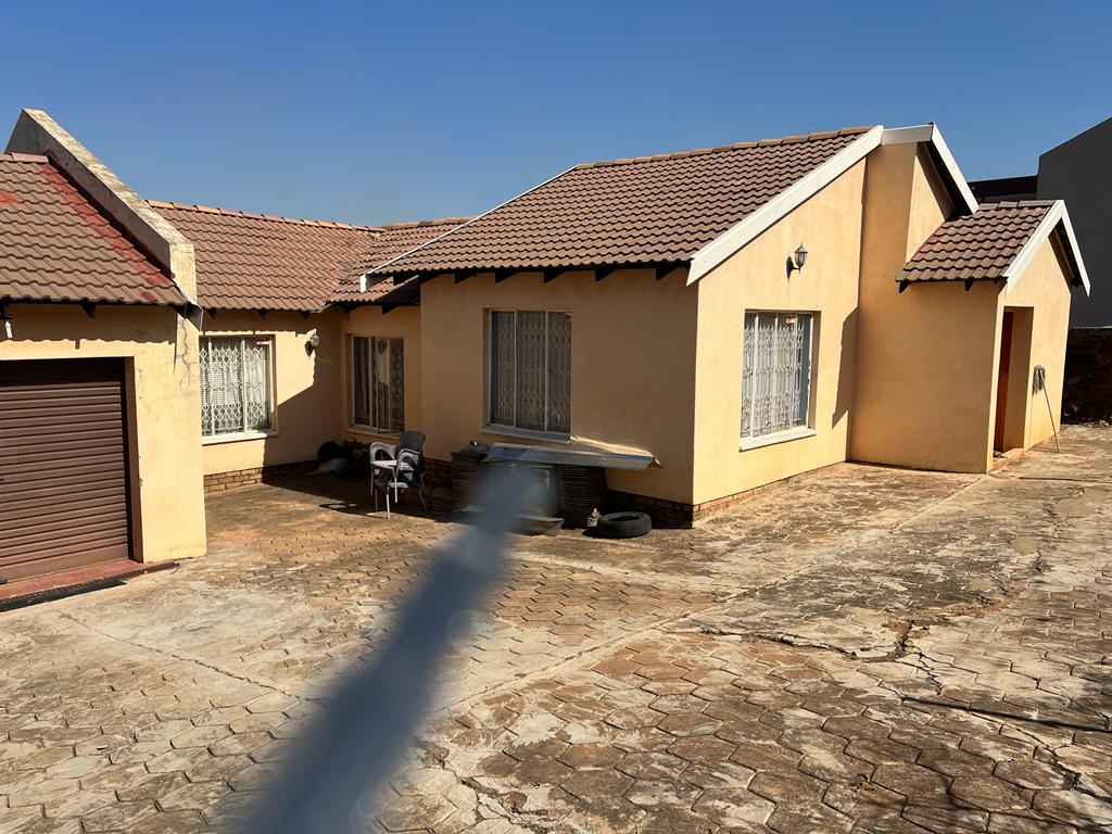 Danville, Pretoria Property Houses for sale in Danville, Pretoria