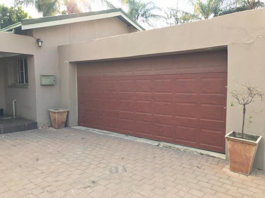 4 Bedroom House for sale in Silverton P24114411960