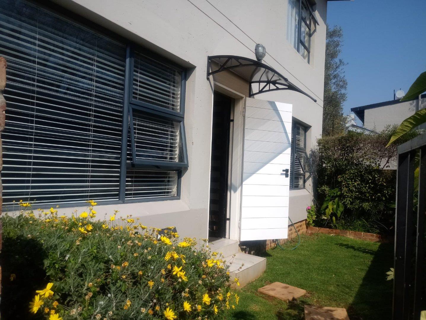 3 Bedroom Townhouse for sale in Menlo Park P24113833741