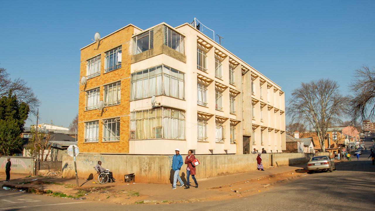 36 Bedroom House for sale in Yeoville P24111486052