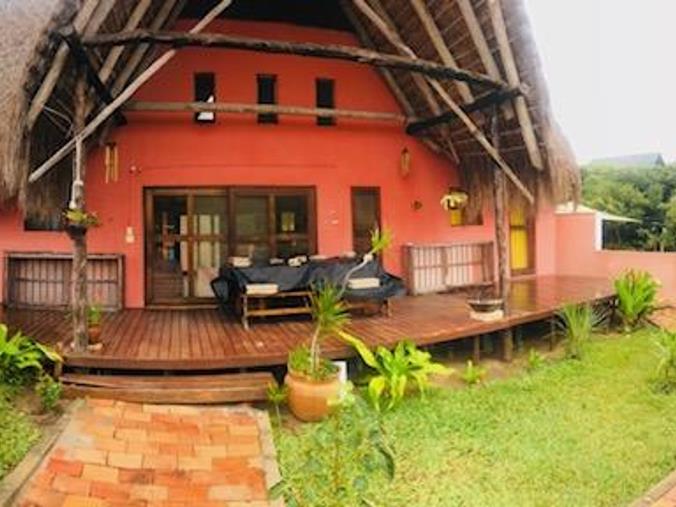 3 Bedroom House for Sale in Praia do Tofo