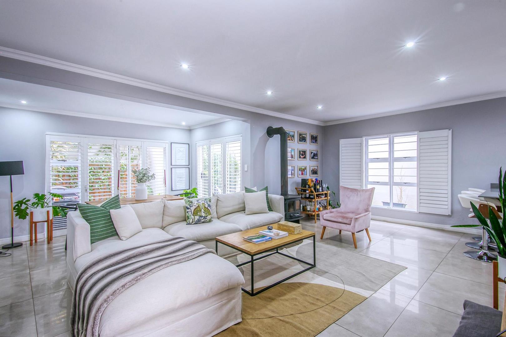 3 Bedroom Townhouse for sale in Bryanston 44 Bantry Road P24112786068