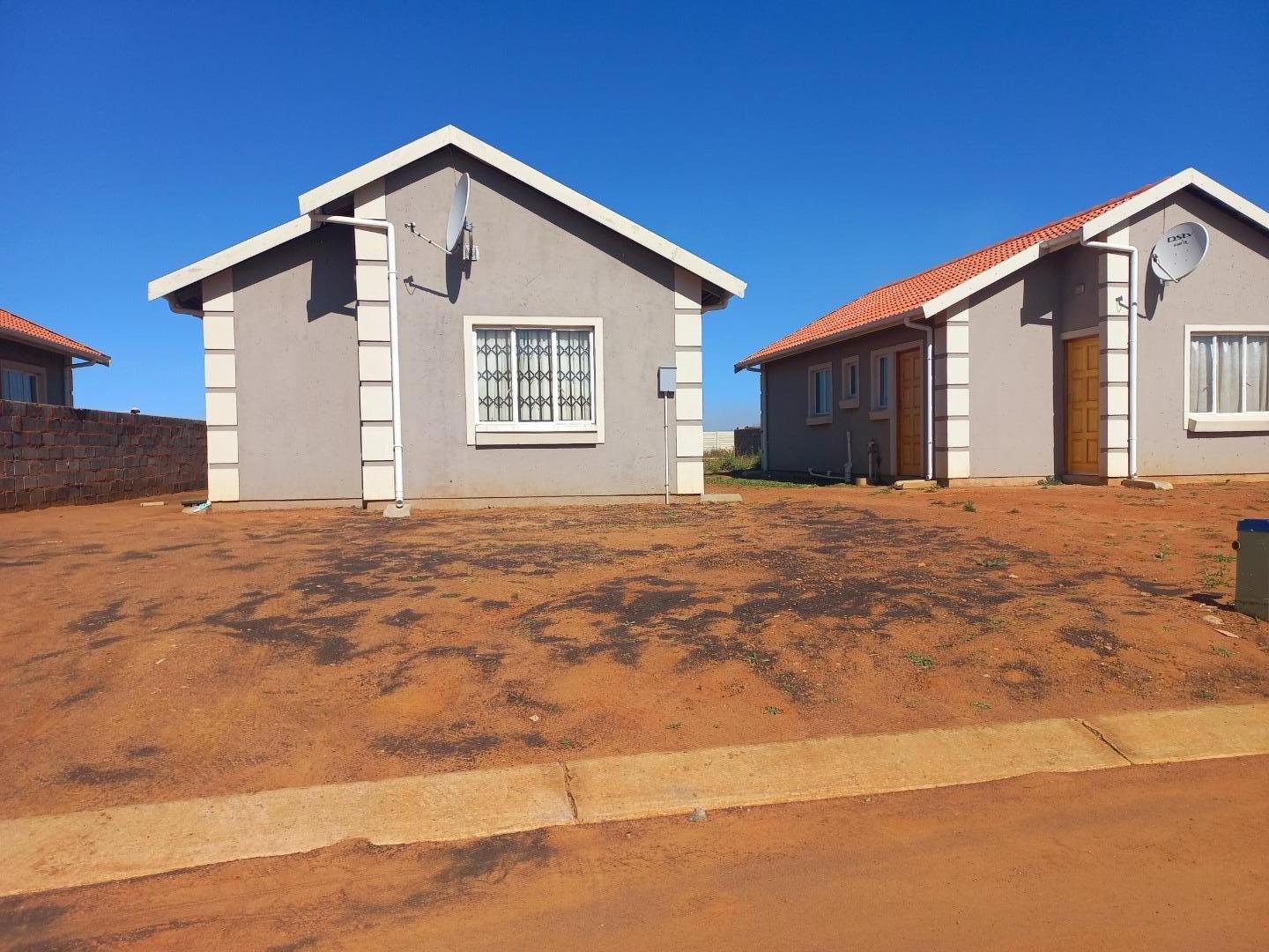 2 Bedroom House for sale in Buhle Park P24111512251