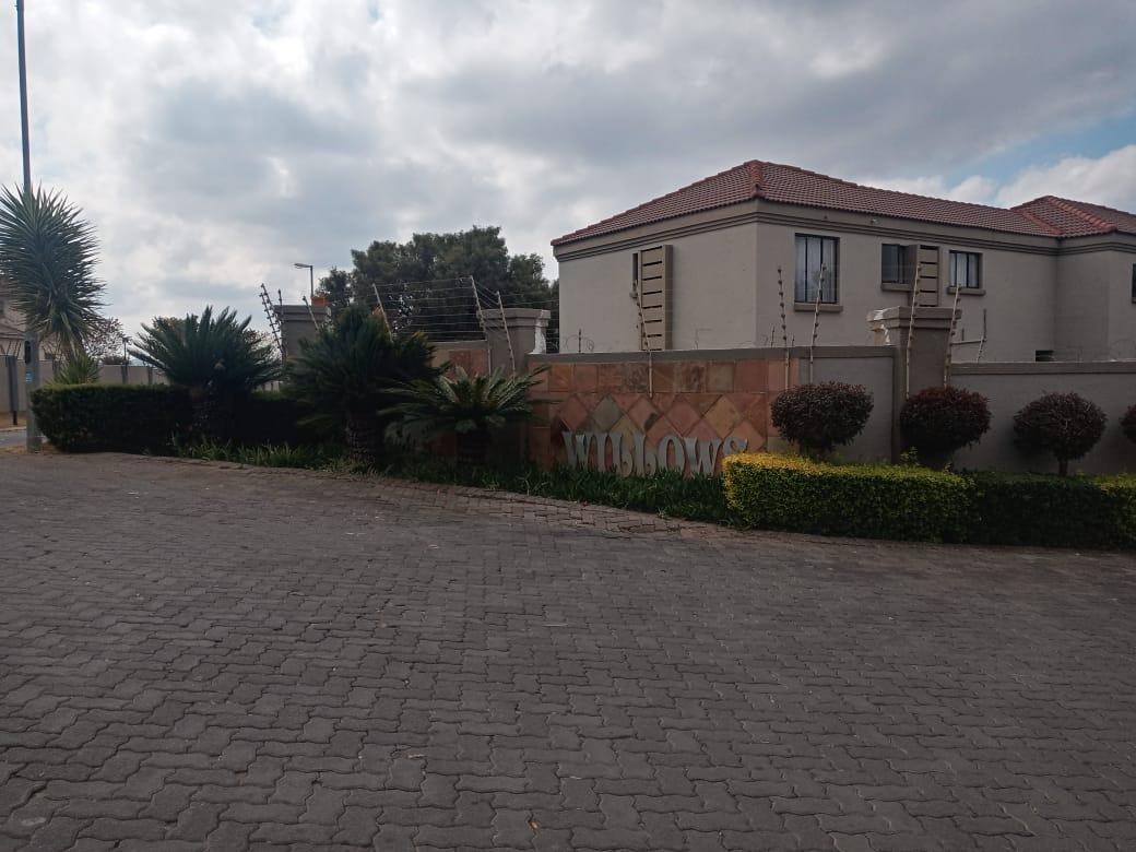 Willowbrook Property Apartments / flats to rent in Willowbrook