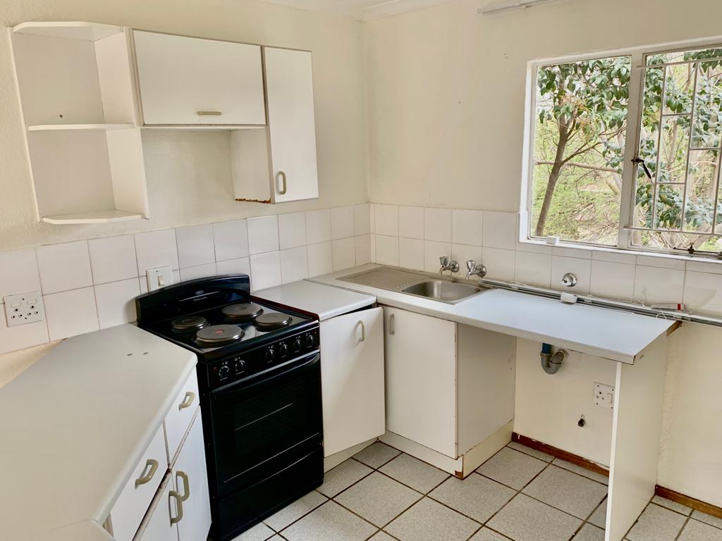 2 Bedroom Apartment / flat for sale in Lakefield P24111482366