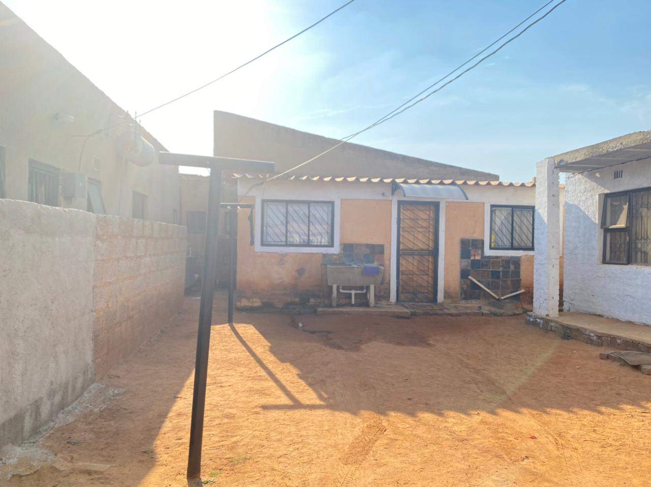 1 Bedroom House for sale in Bram Fischerville P24111551056