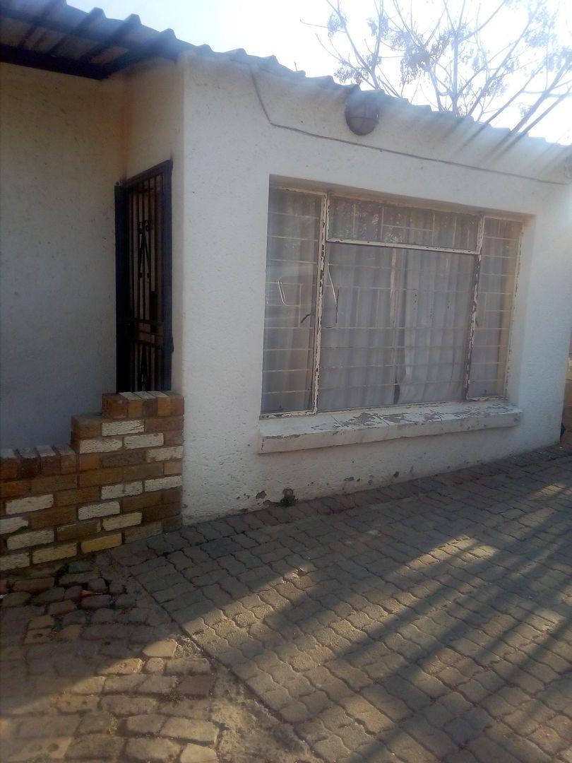 Diepsloot Wes Property Property and houses for sale in Diepsloot Wes