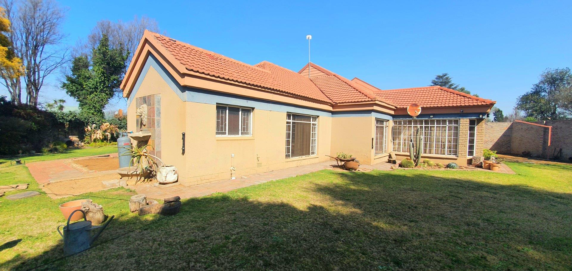 3 Bedroom House for sale in Three Rivers P24111589304