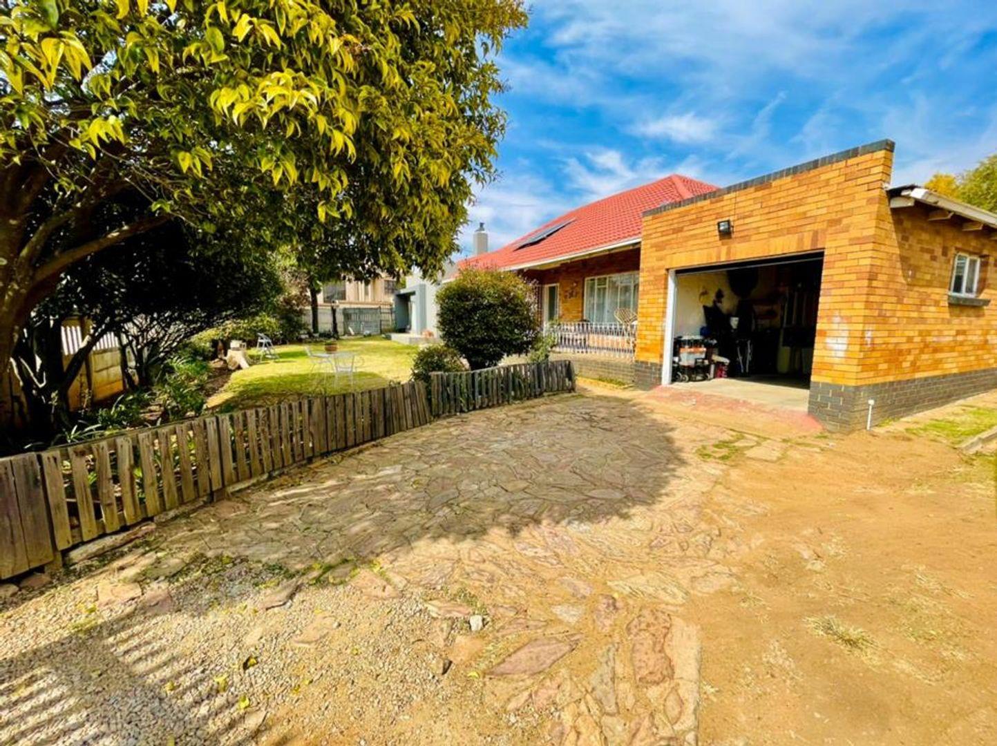 Robertsham Property Property and houses for sale in Robertsham