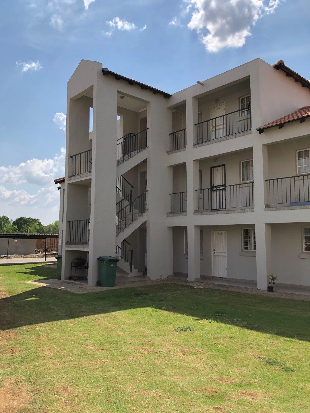 Van Der Hoff Park Property Property and houses to rent in Van Der