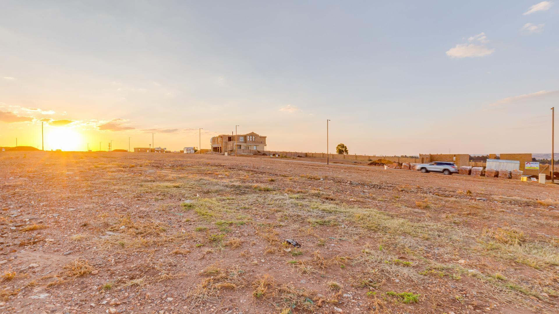 6 Bedroom House for sale in Midstream Heights P24111594916