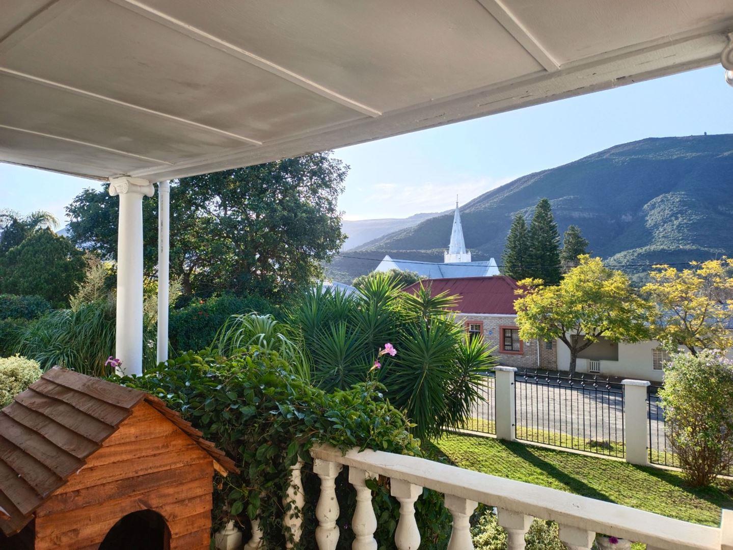 4 Bedroom House for sale in Somerset East P24111597653