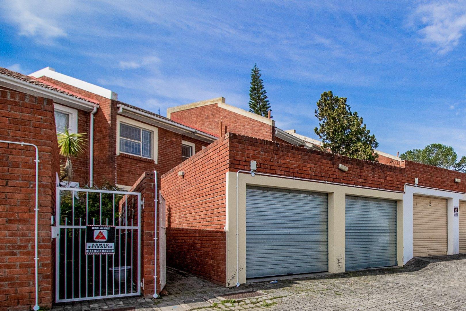 3 Bedroom Townhouse for sale in King Williams Town Central P24111599574