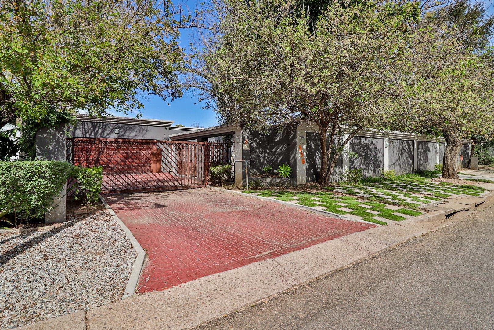 Constantia Park Property Property and houses for sale in Constantia