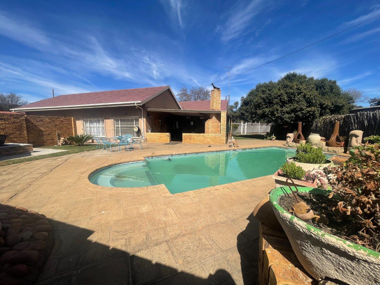 4 Bedroom House for sale in Delmas West P24111606277