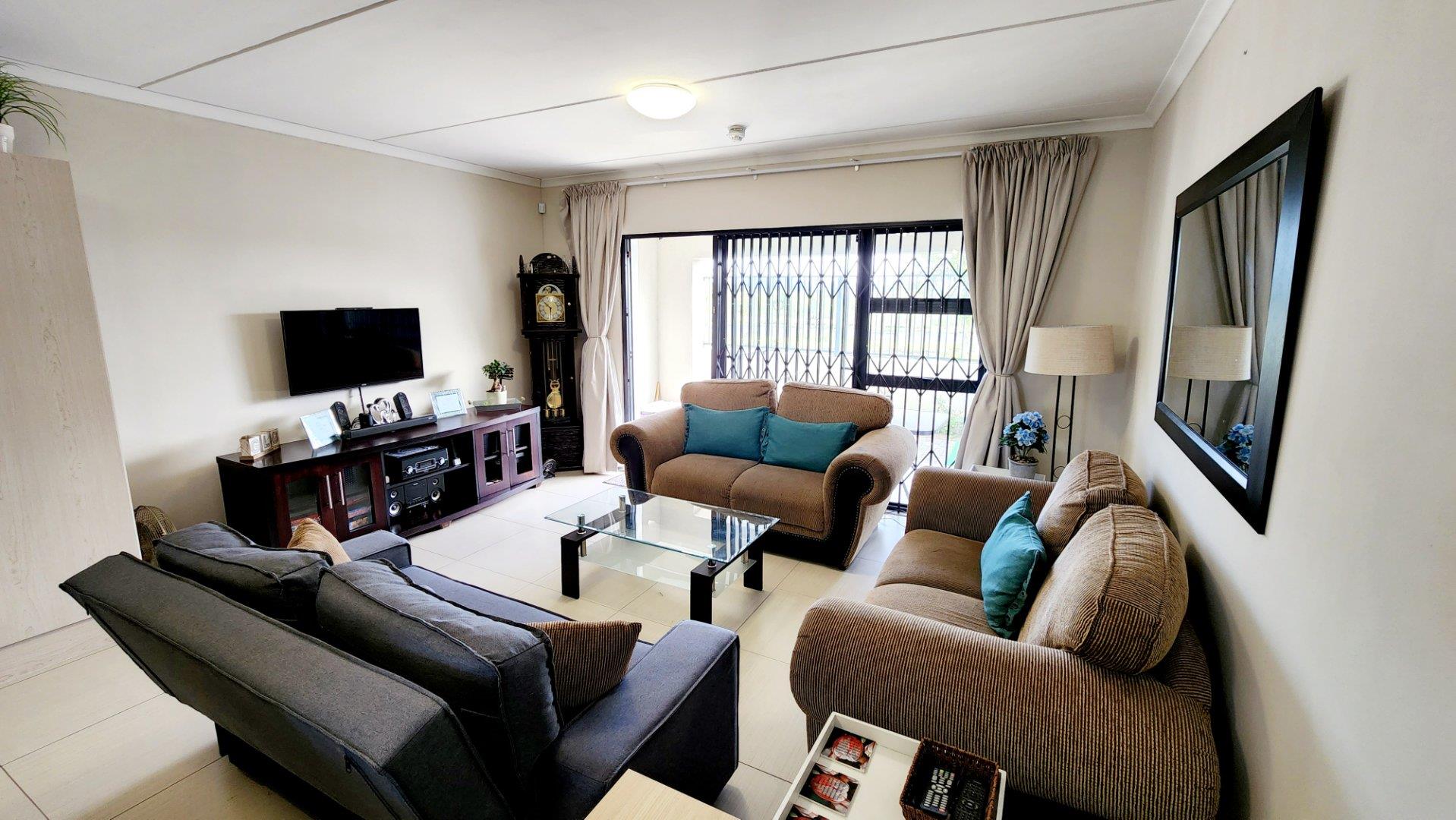 3 Bedroom Apartment / flat for sale in Parklands East 31 Avonmouth Crescent P24111610555