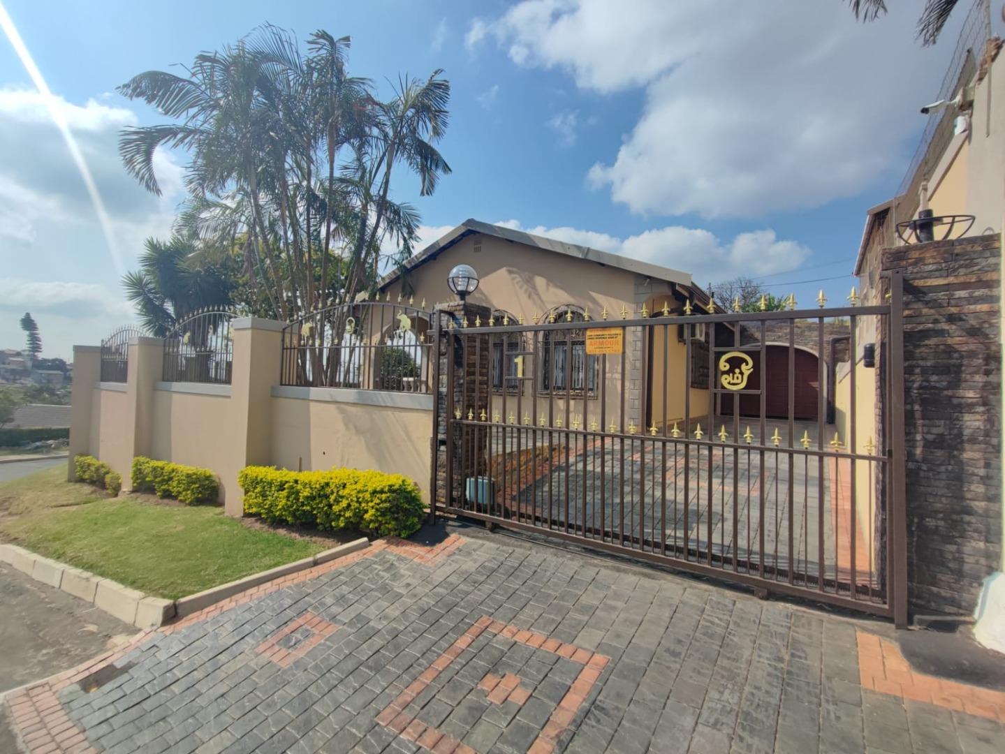 Property and houses for sale in Chatsworth Chatsworth Property